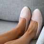 Dearfoams Womens Rebecca Chenille Closed Back Wide Width Slippers