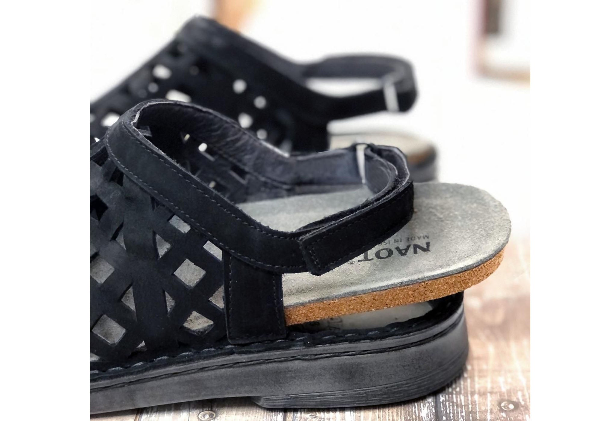 Naot Amadora Womens Leather Comfort Wide Fit Orthotic Friendly Sandals