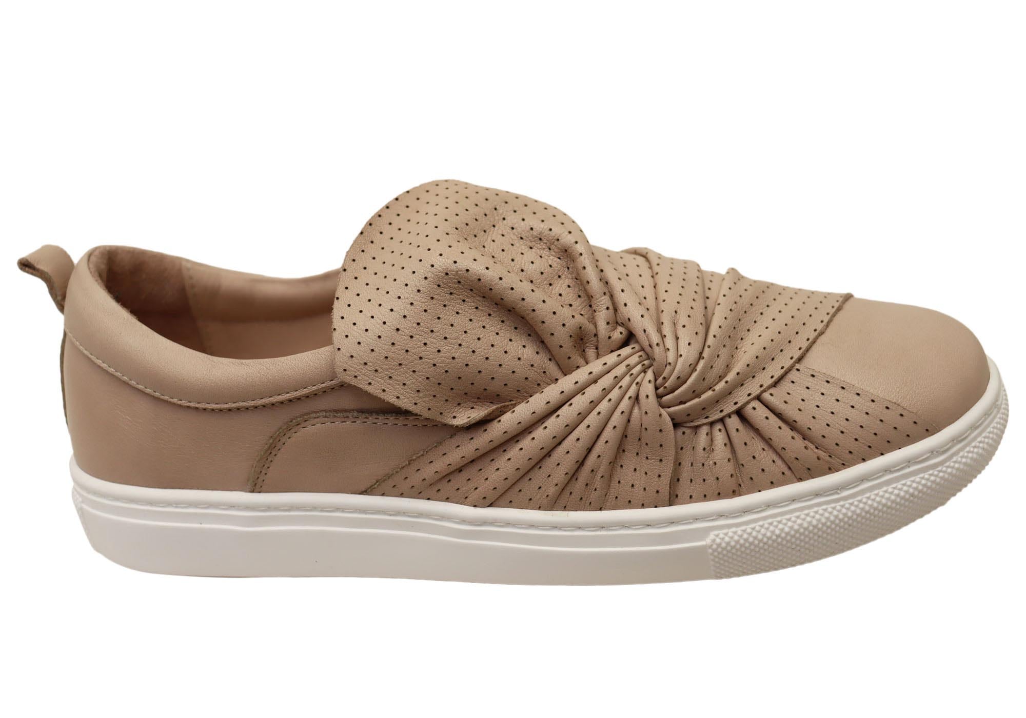 unique-id-b178dcf7-89c0-4cb6-b9f4-5db3e800d045