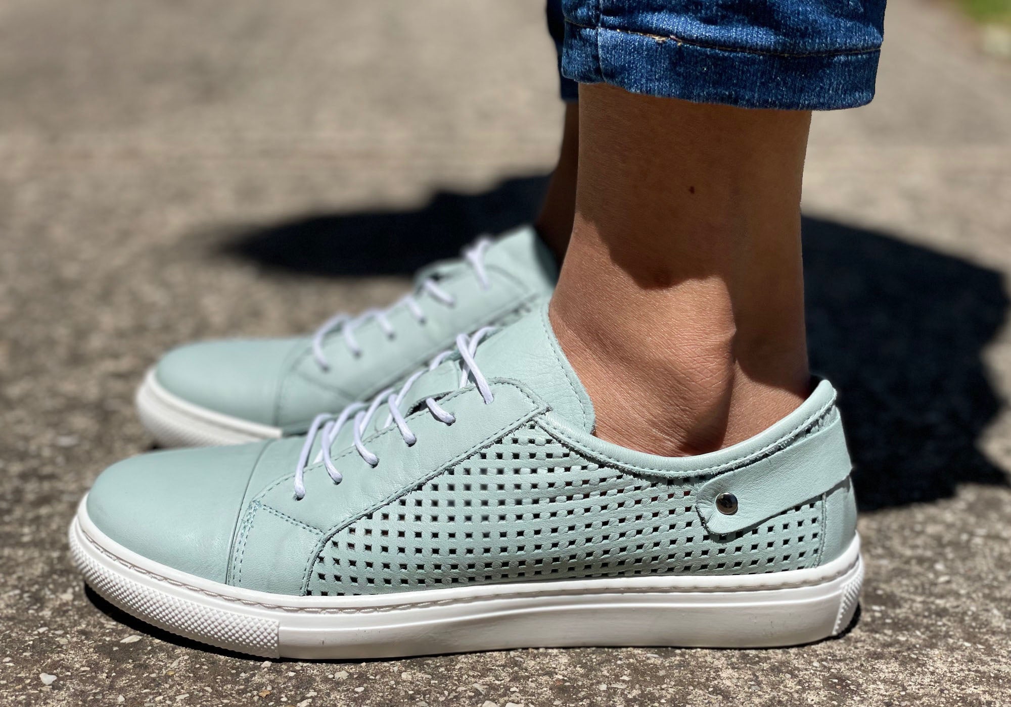 unique-id-844cc083-a3e6-4a5e-8a8b-1d88e9754f46