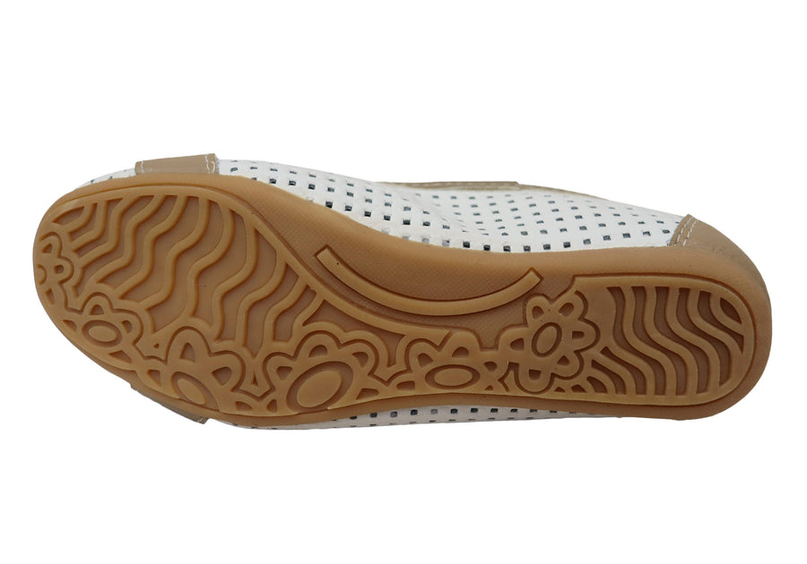 Bellissimo Saxona Womens Soft Leather Comfortable Flats