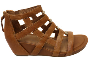 Sofft Rio II Womens Leather Wedge Sandals With Comfort Footbed