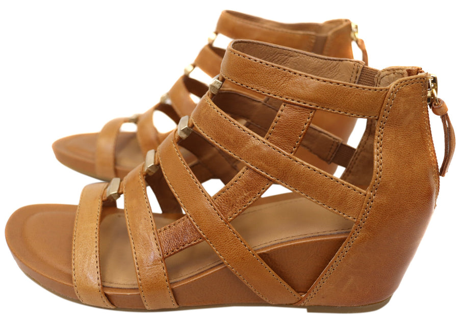 Sofft Rio II Womens Leather Wedge Sandals With Comfort Footbed