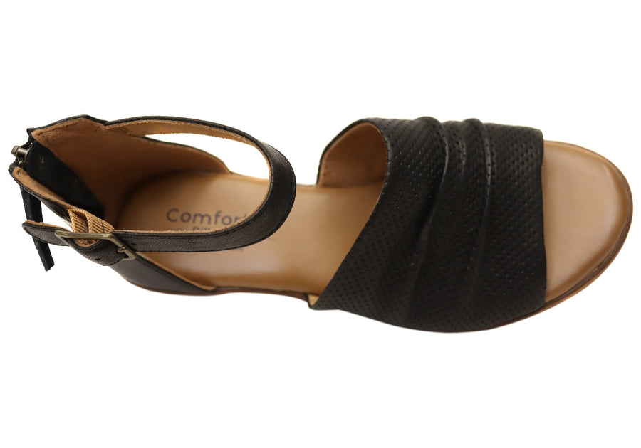 Comfortiva Newnan Womens Comfort Footbed Wide Fit Leather Sandals