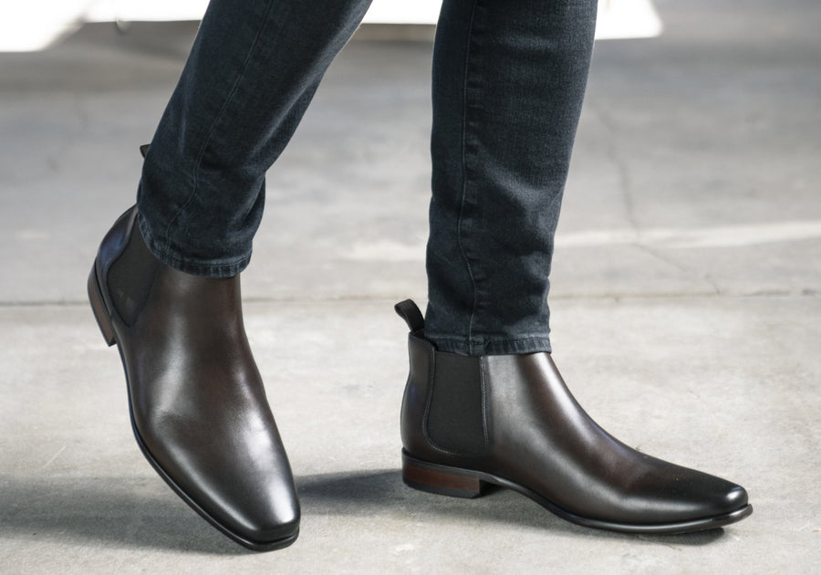 Florsheim Mens EE Extra Wide Leather Barret Plain Toe Chelsea Boots