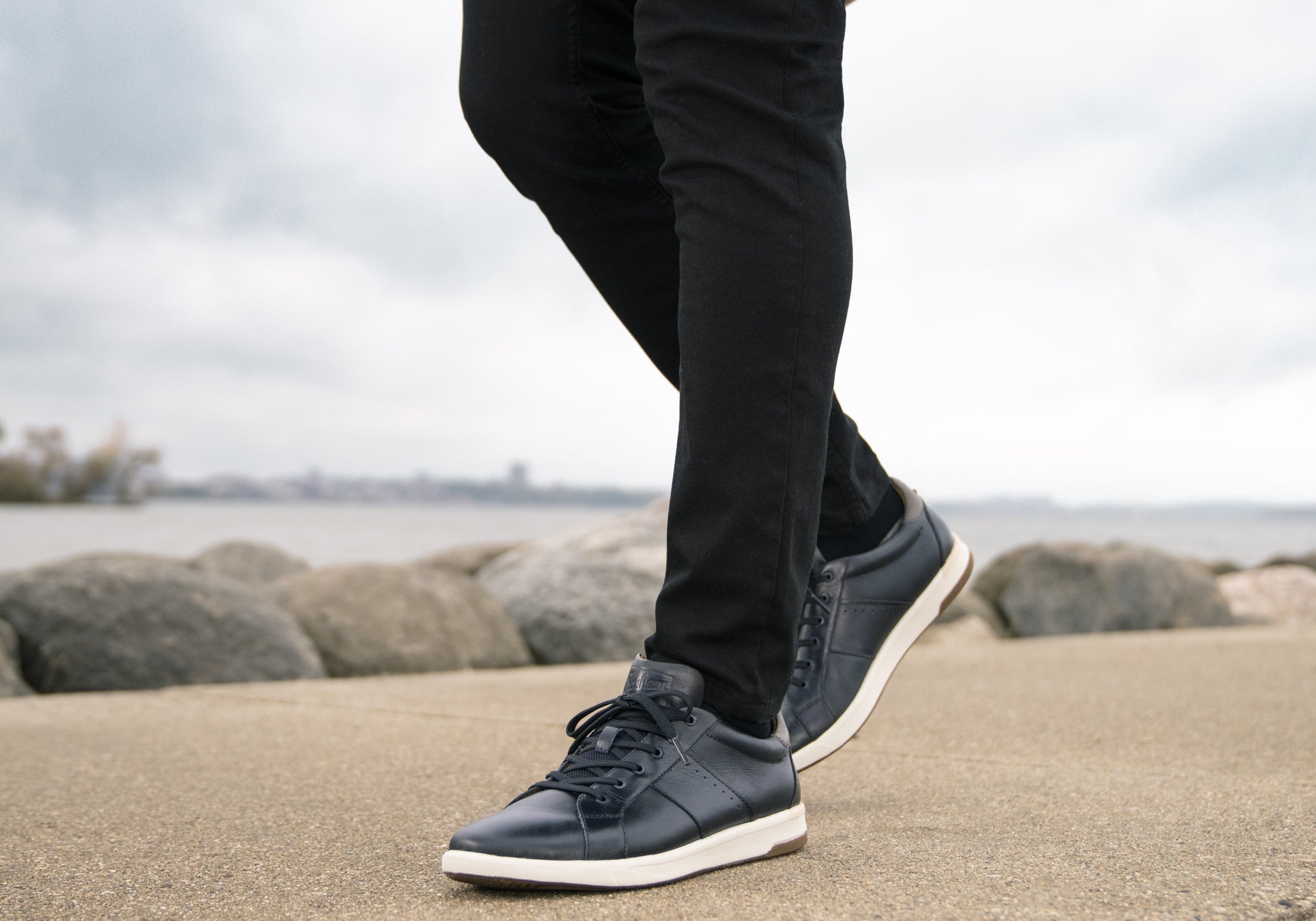 Florsheim Mens Leather EE Extra Wide Crossover Lace To Toe Sneakers