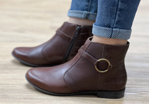 Via Paula Lin Womens Comfortable Brazilian Leather Ankle Boots