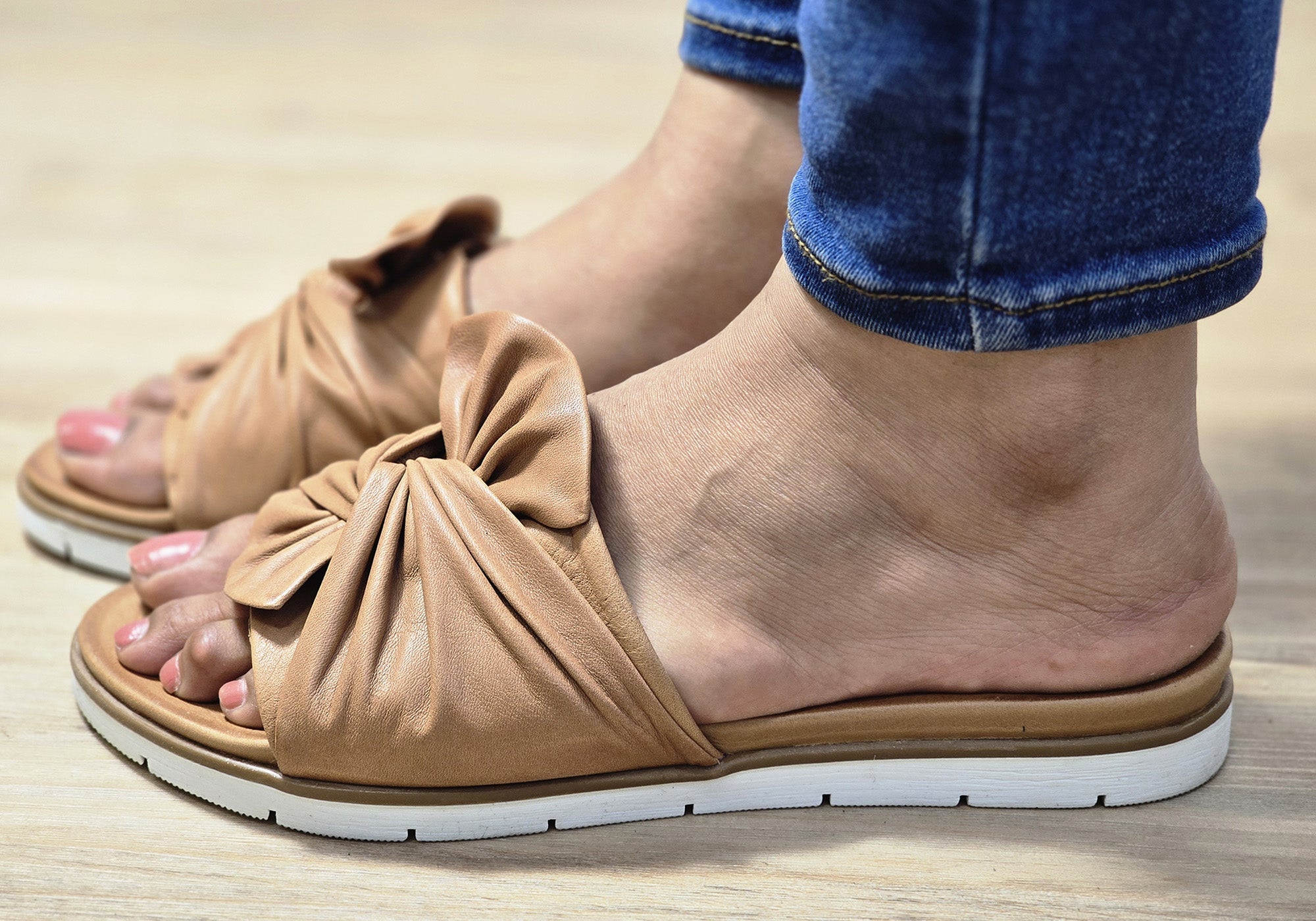 unique-id-eb4b76ea-0246-4ca4-a4ac-a633d17afd39