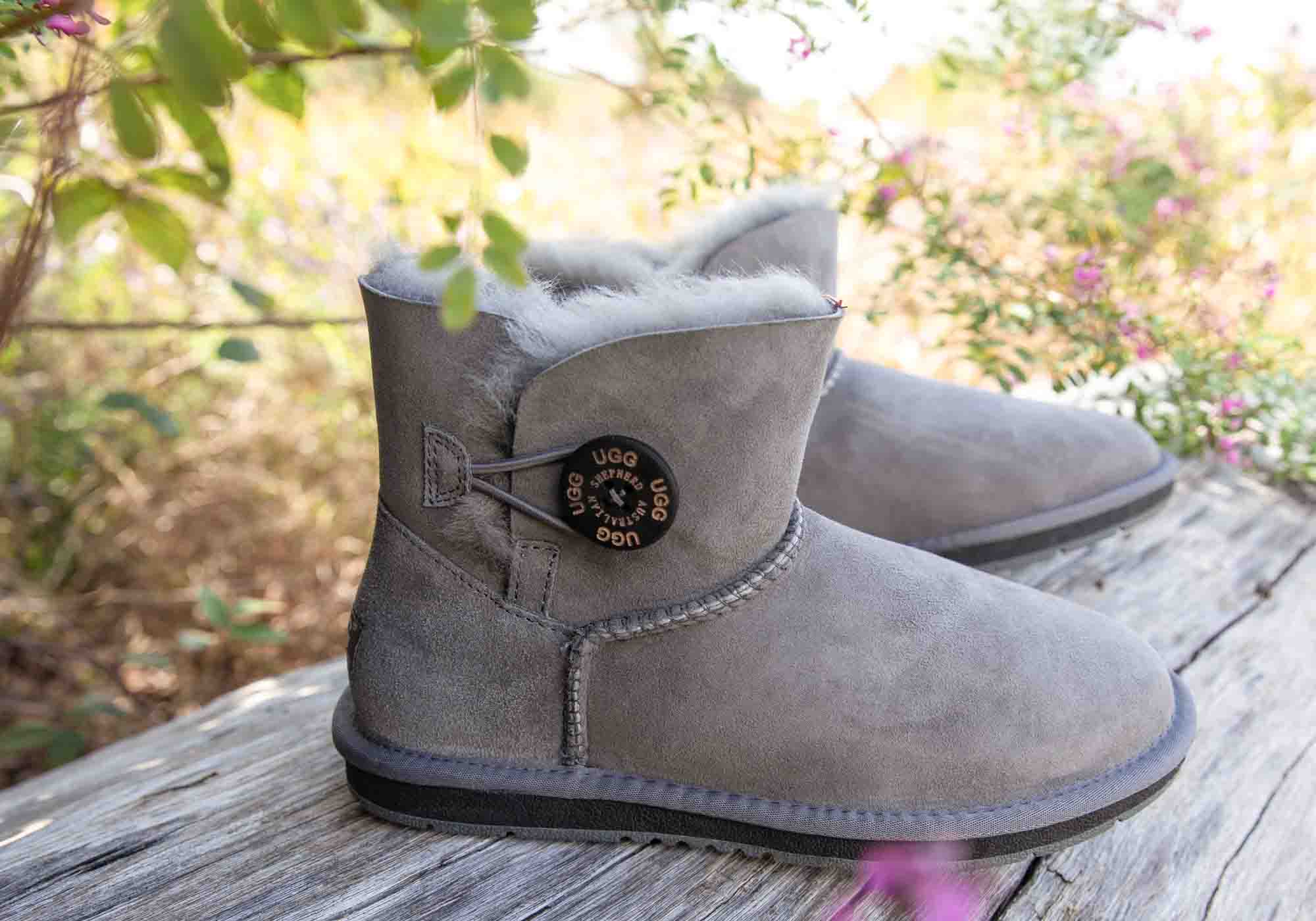 【UGG 】AUSTRALIAN SHEPHERD 耳あて グレー UGG Australian Shepherd Unisex Mini Button Ugg Boots